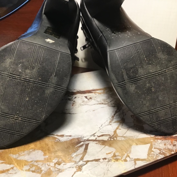 Le Chateau Black PU booties 7 - Picture 6 of 6